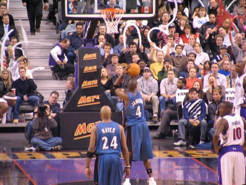 Raptors - 02.04.2005 182.jpg